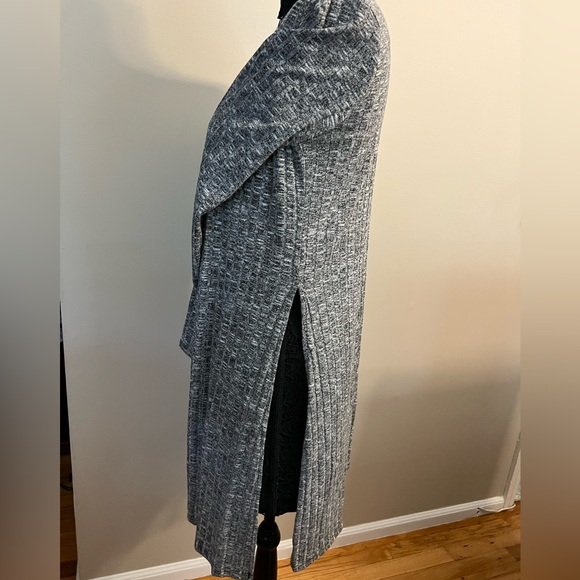 Cardigan - Picture 3 of 6